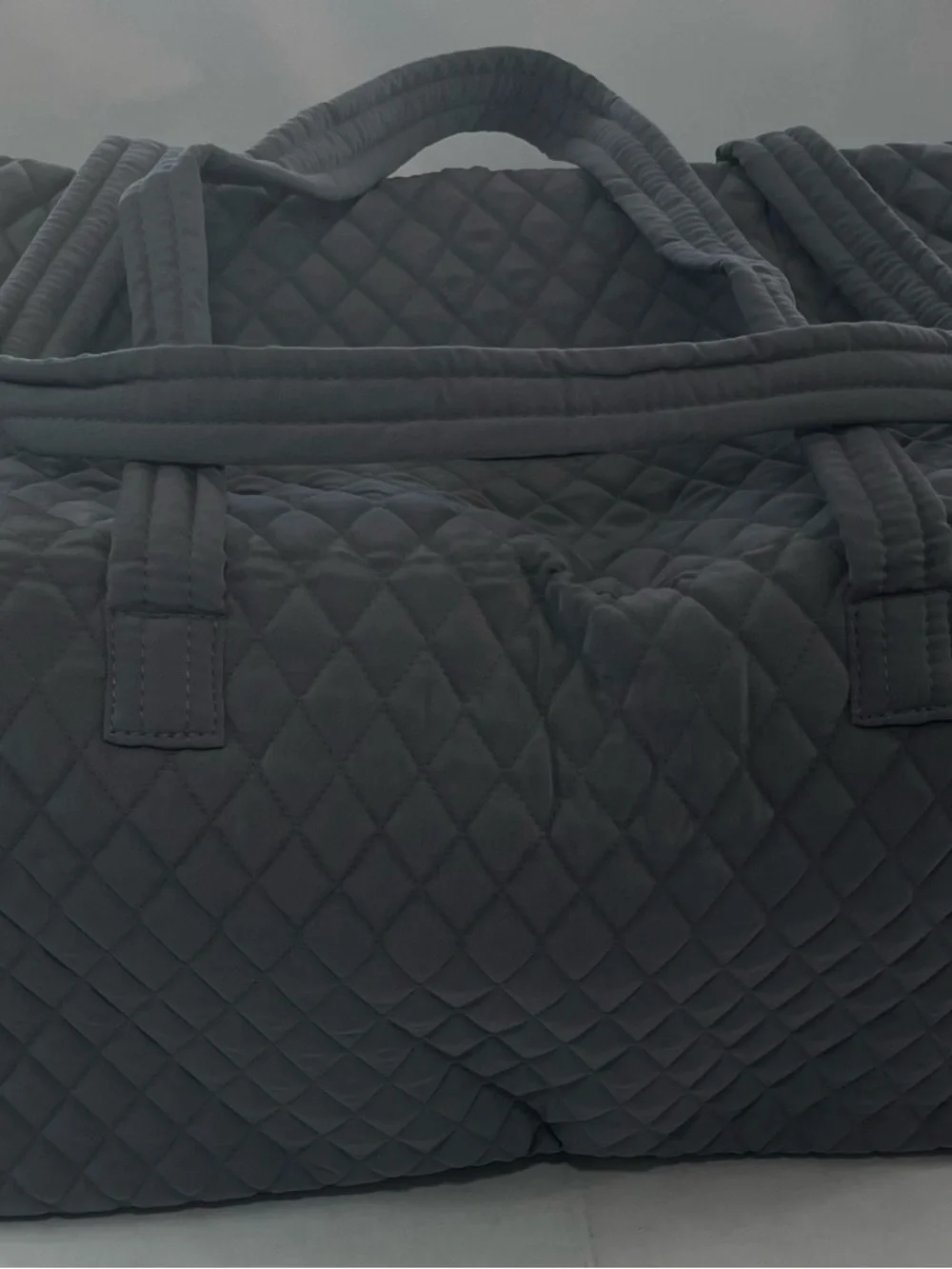 Vera Bradley Large Travel Duffel Bag Microfiber Quiet Shade Gray MSRP$159 NWT - Picture 5 of 10